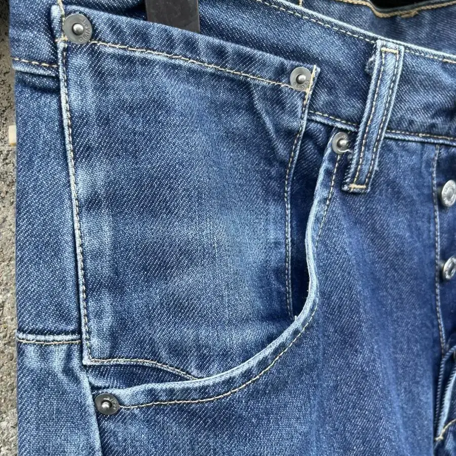 00s Engineered Vintage Levis(30)