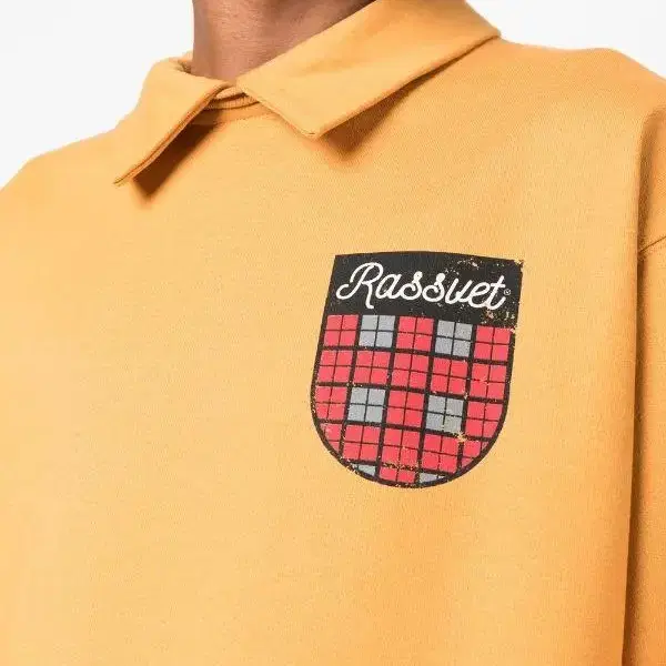 RASSVET PACCBET LOGO COLLAR SWEATSHIRT