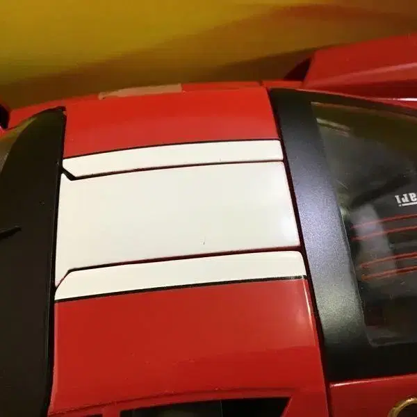 Hotwheels 1:18 엔초 페라리 FXX 상태좋은 중고제품 팝니다.