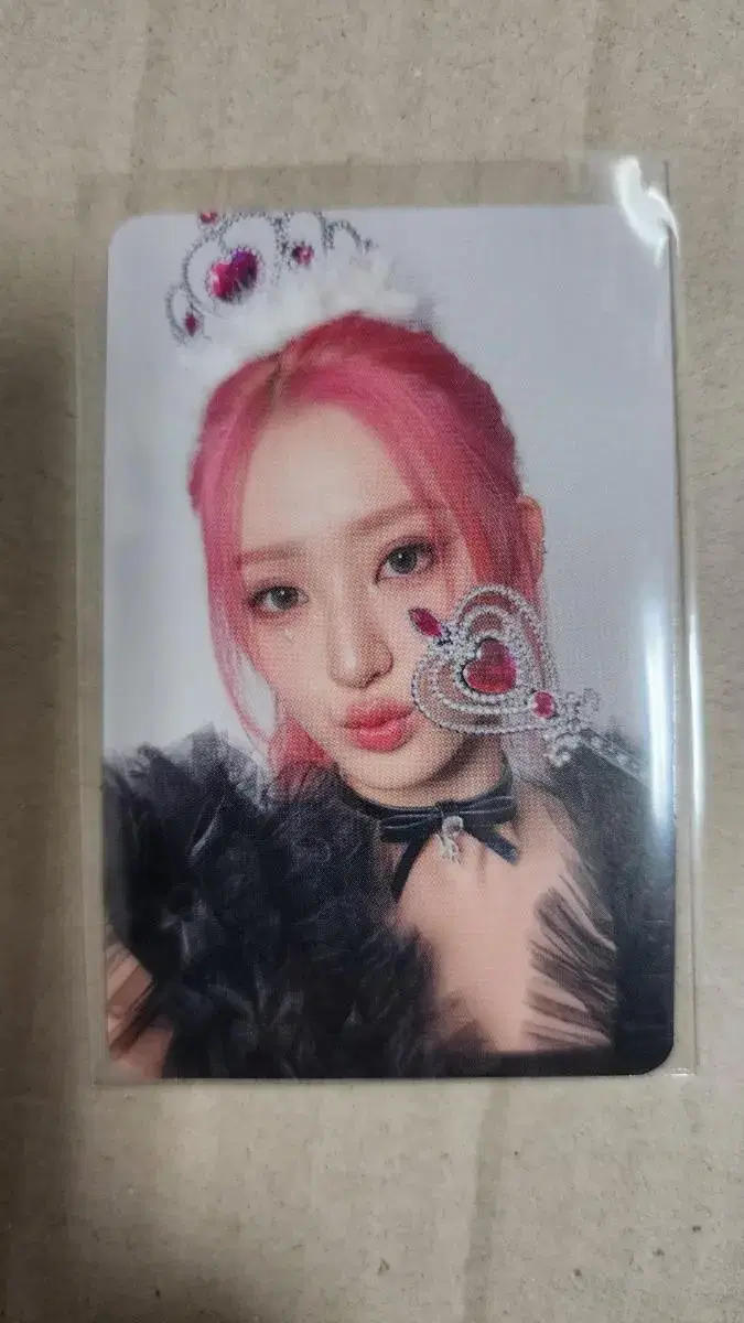 el7z up hwiseo makestar unreleased photocard