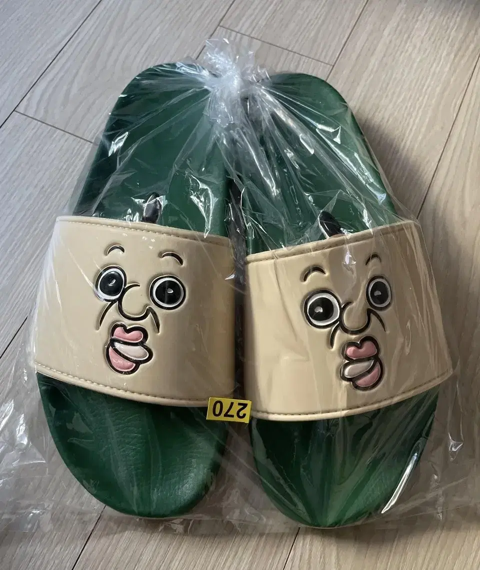 Bam-Bam slippers