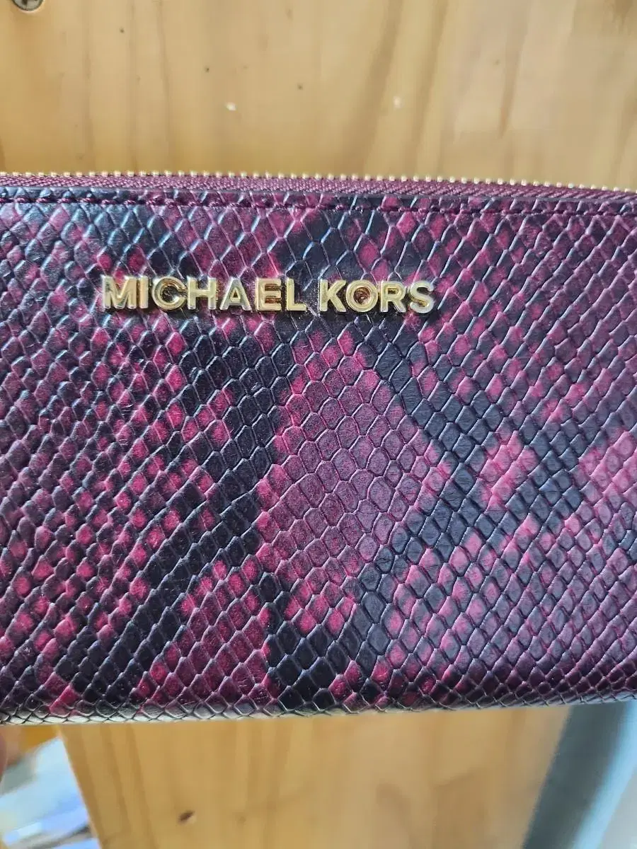 MICHAEL KORS 장지갑