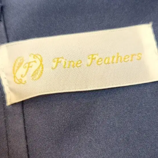 FINE FEATHERS 맥시 롱드레스