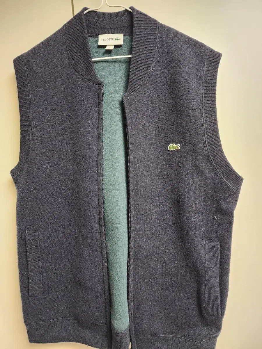 Lacoste Vests / Jo sells. Size 100