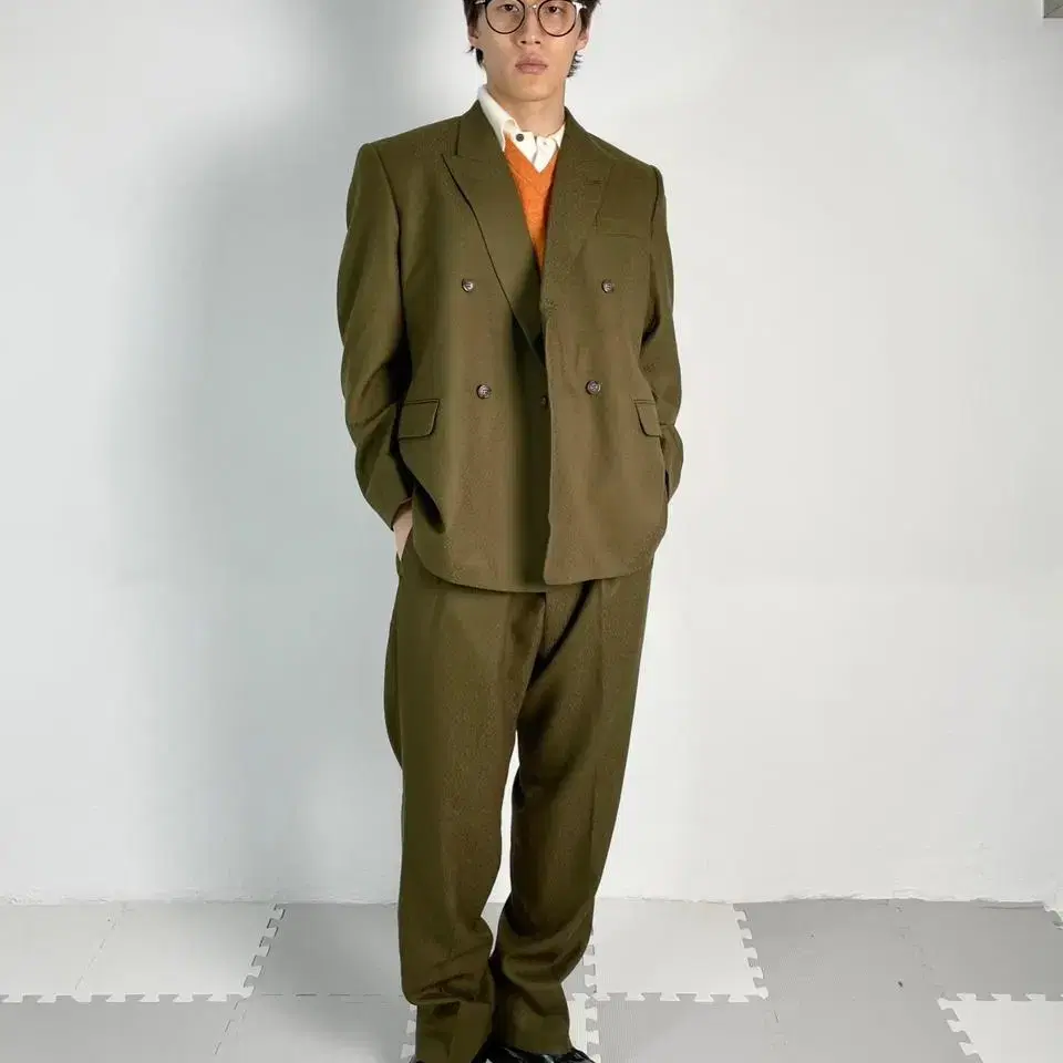 vintage olive green pattern texture suit