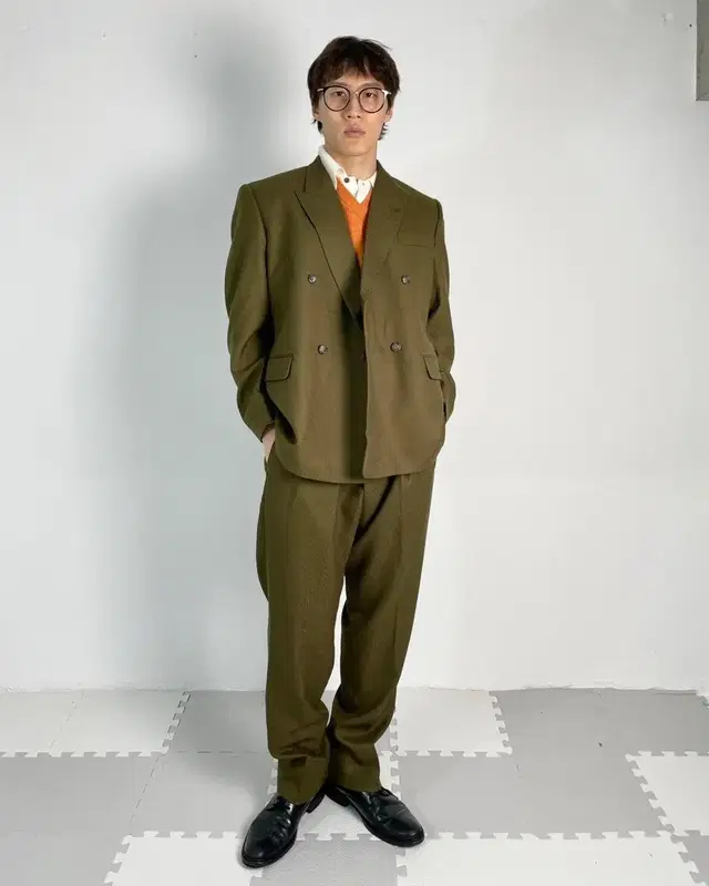 vintage olive green pattern texture suit