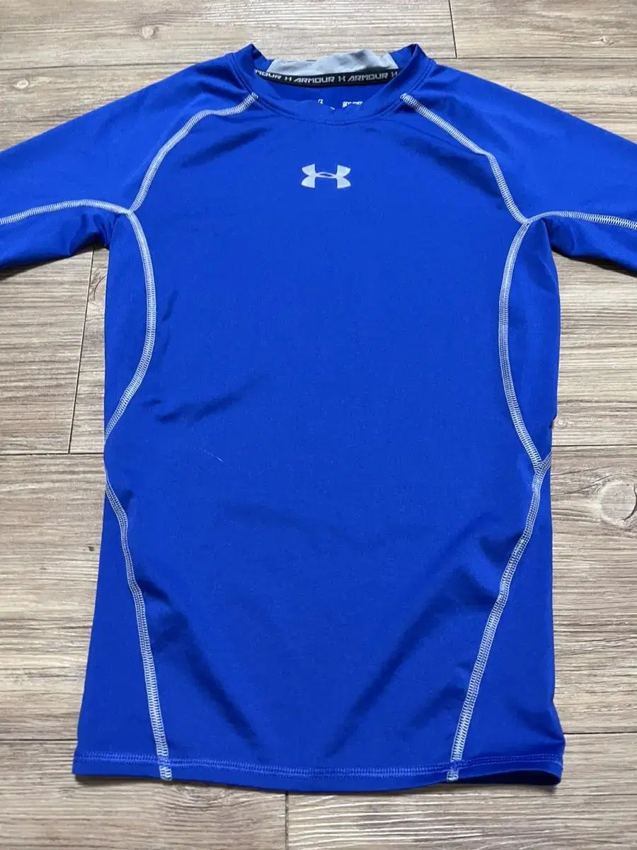 Under Armour Techfit for sale!