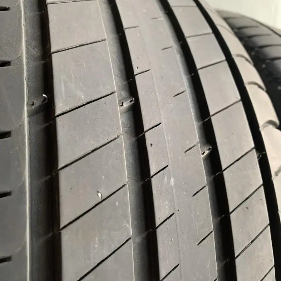 245/50R19 중고T