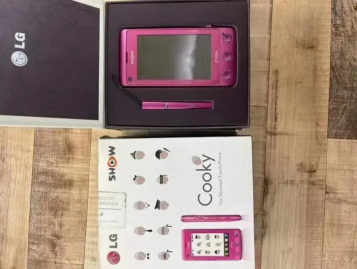 Cooky Phone is sold in unsealed condition.