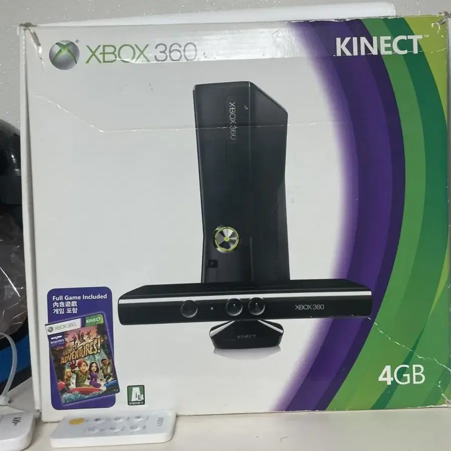 Xbox 360 s 키넥트 포함 (레드링 없습니다)