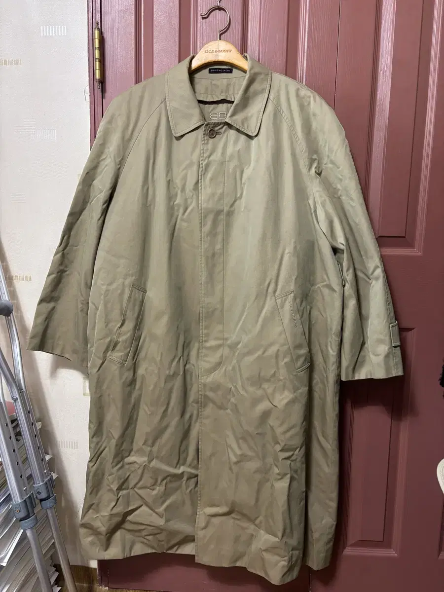 vintage balenciaga trench coat 105 size