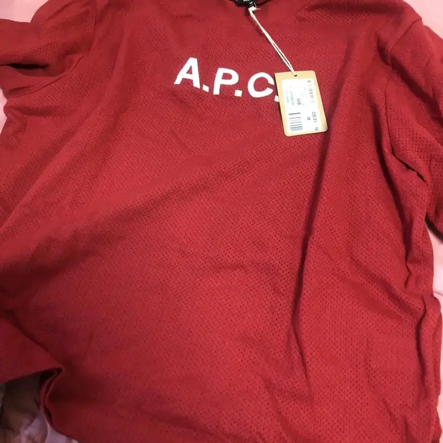 새제품 A.P.C 브랜드 레드반팔티 여름 M