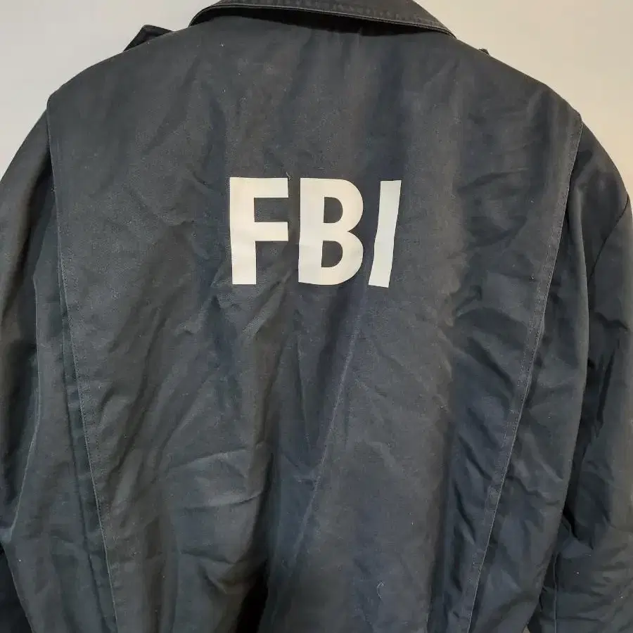 FBI 점퍼 급처합니다.