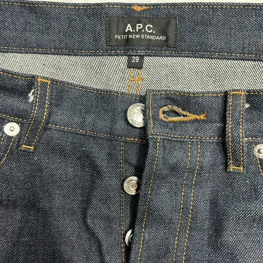 A.P.C 아페쎄 쁘디 뉴 스탠다드 청바지 29