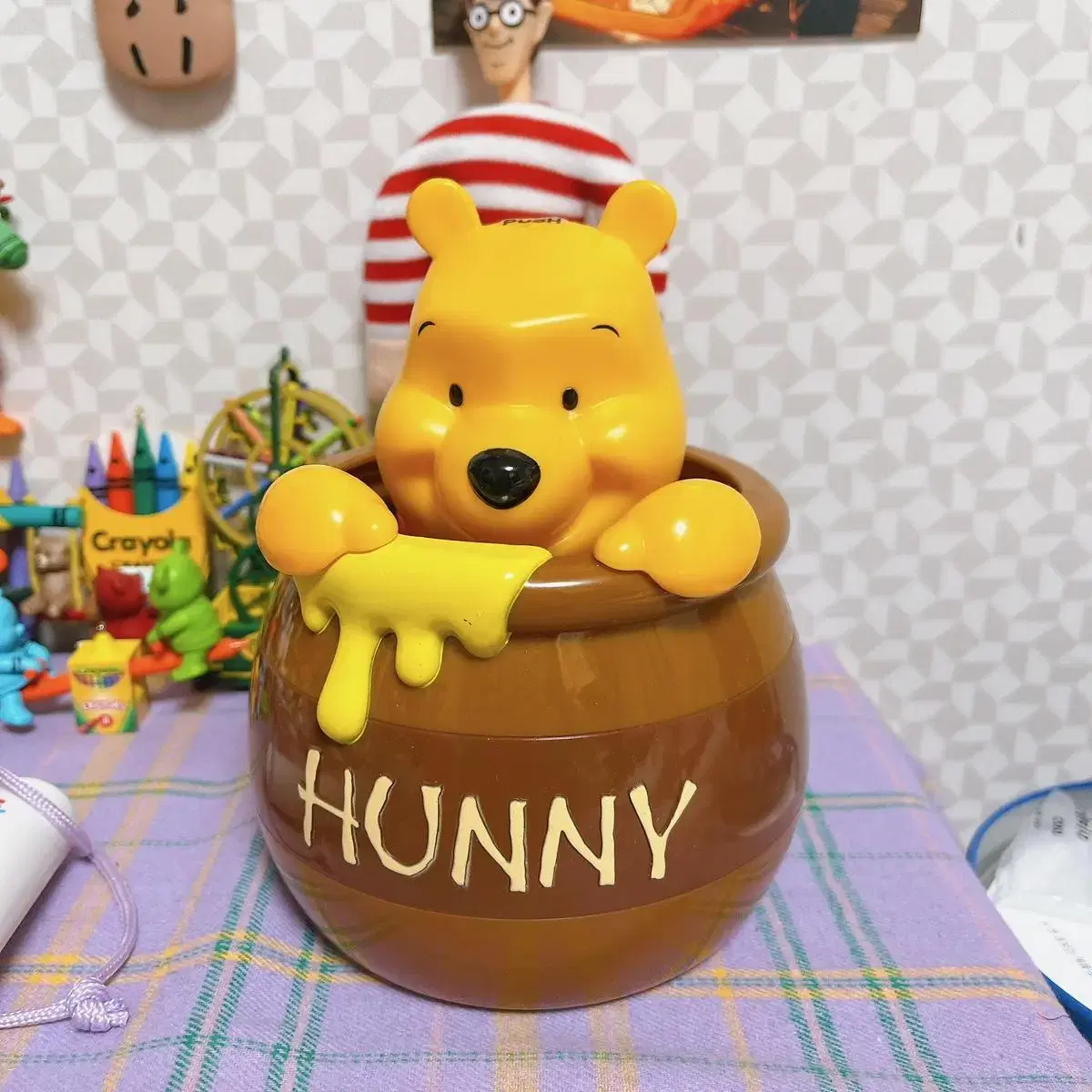 Sell Disney Pooh moods and more.