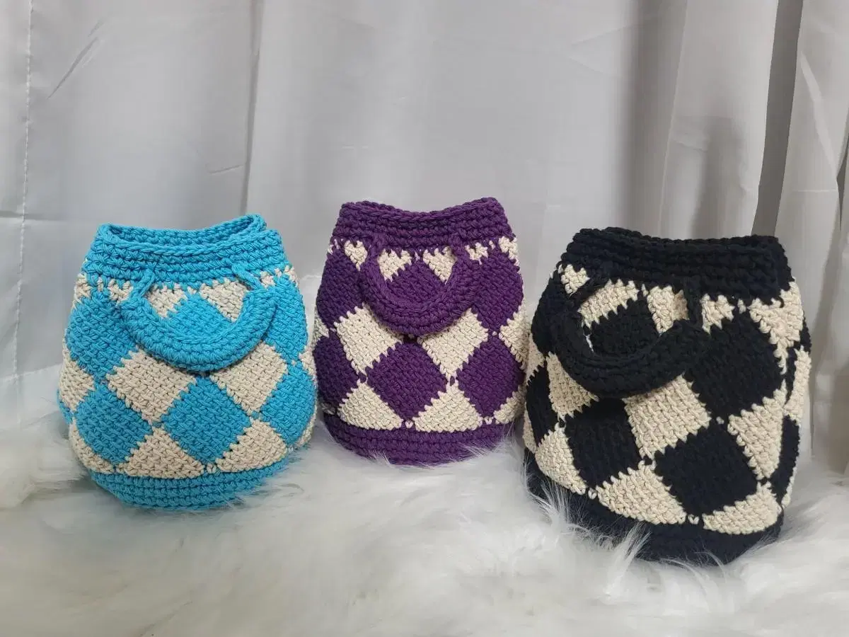 (handknitting new item)Dia checkerboard bucket bag