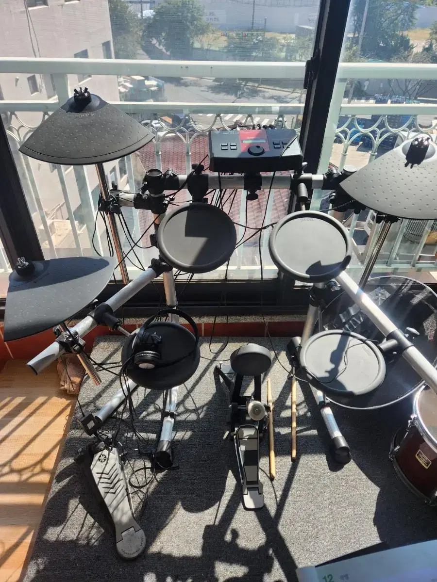 Yamaha Electronic Drums DTXPLORER