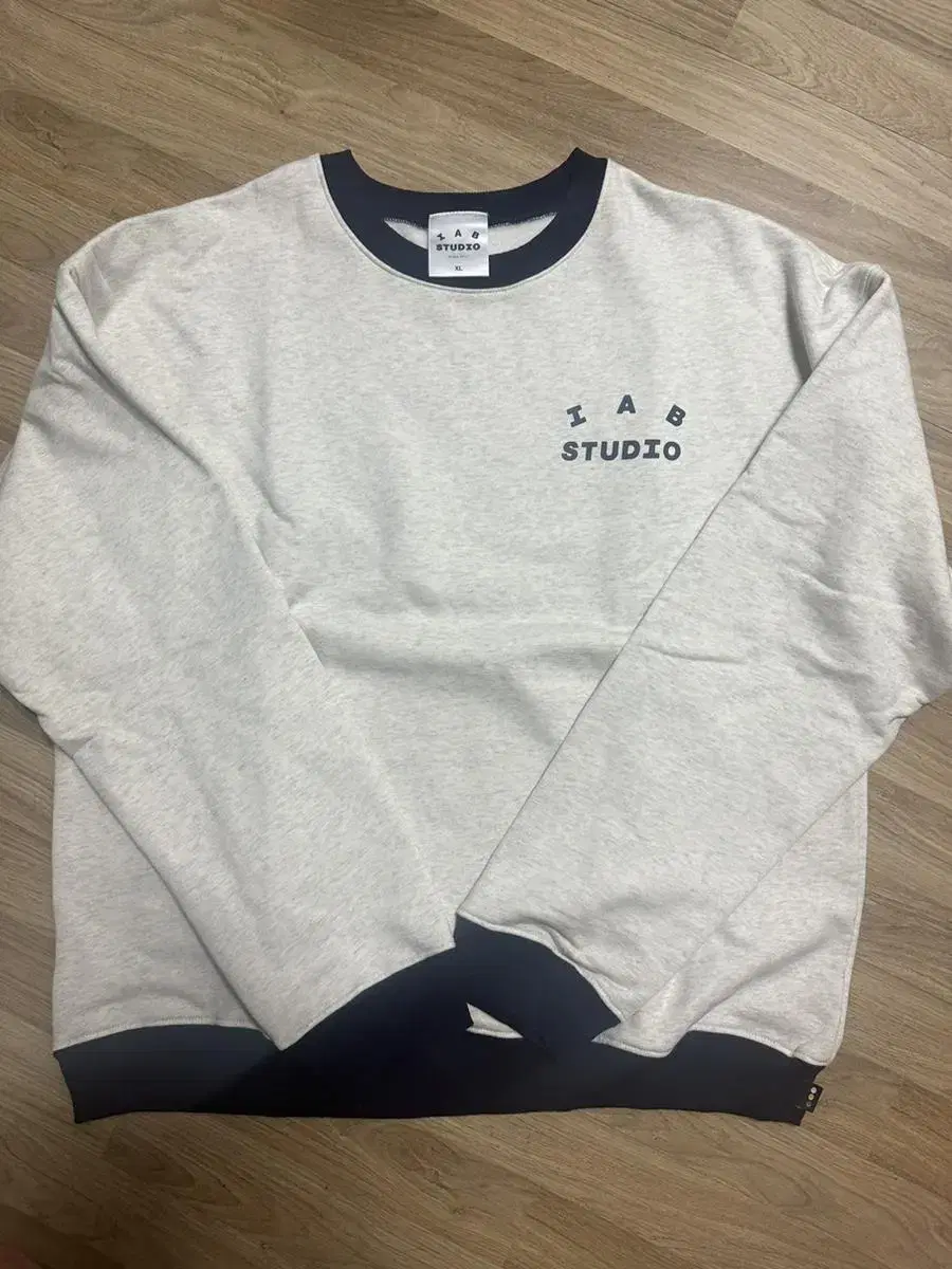 [XL] iApp Studio Iab Sweatshirt Man to Man Oatmeal Navy