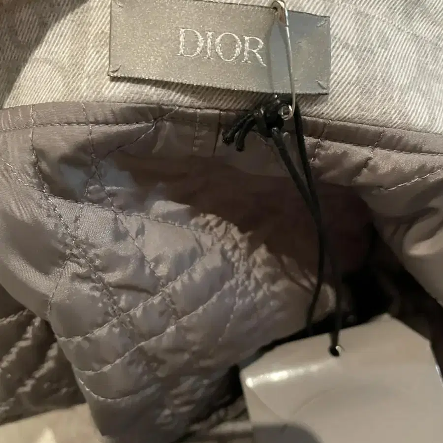 (새상품급) 디올 DIOR 오블리크 퀄팅 까나쥬 경량 패딩 다운 자켓