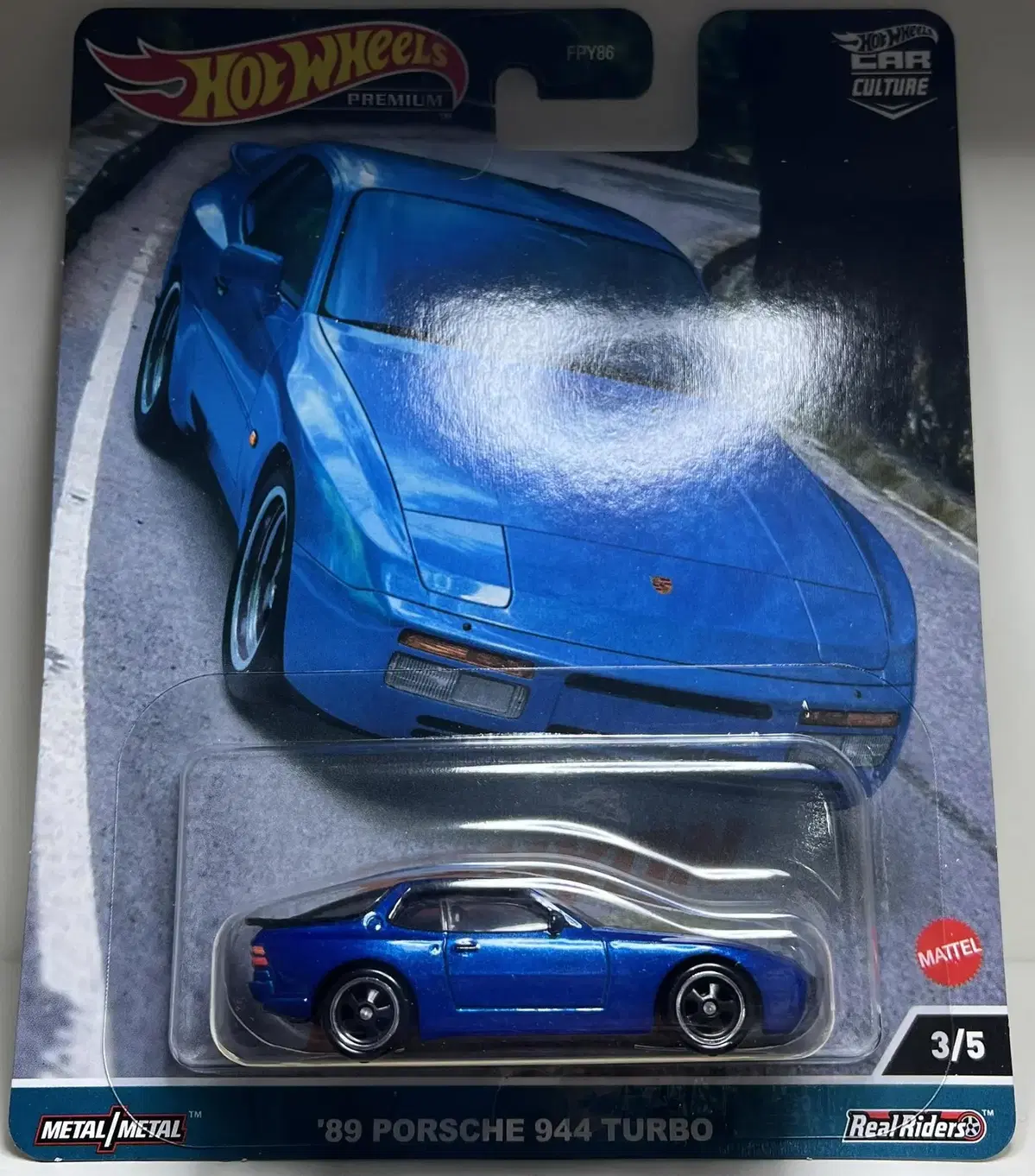 1:64 Hot Wheels Premium Porsche 944 Turbo