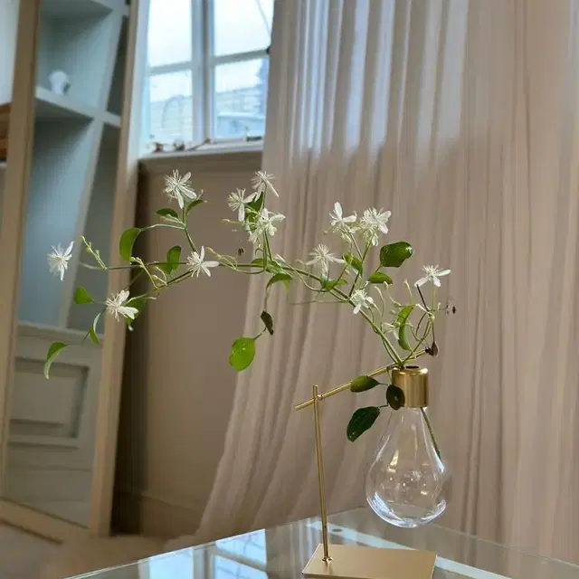 Unique light bulb vase 유니크 전구 화병