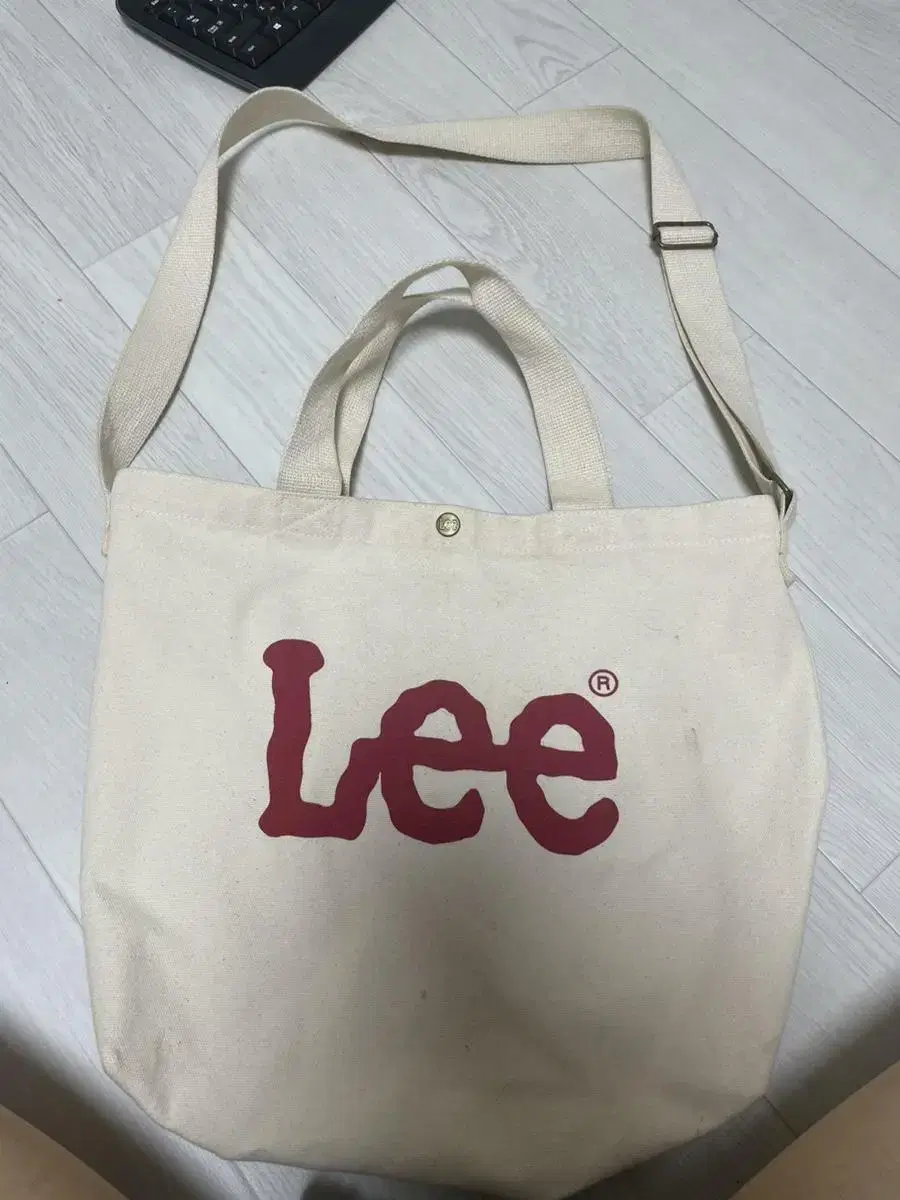 Lee 에코백