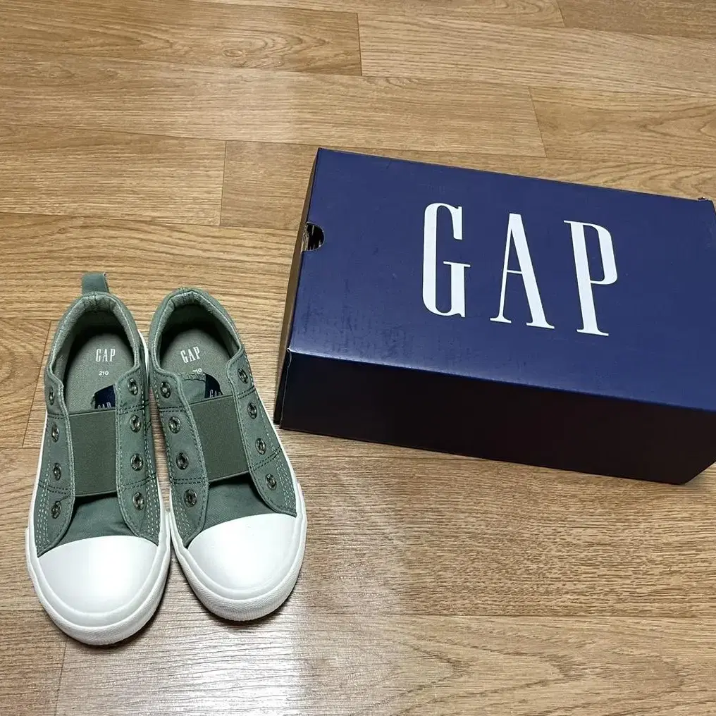 GAP 갭 아동 슬립온 카키 210 택포 15,000