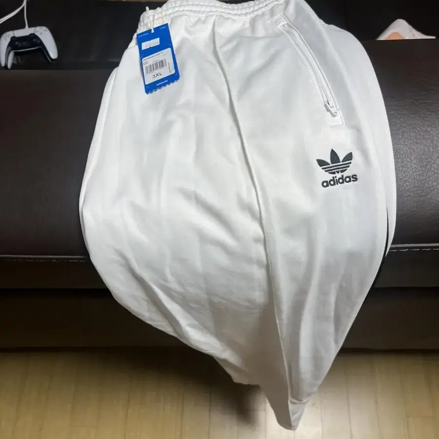 아디다스 검흰 유로파 바지 3XL