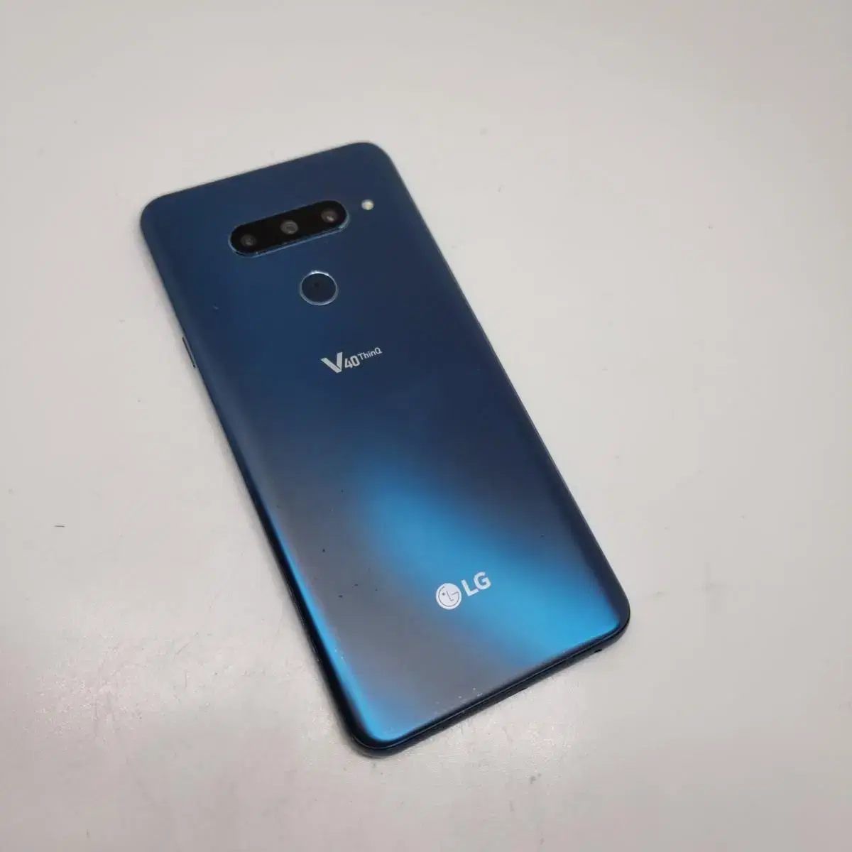 LG V40 kt 128기가