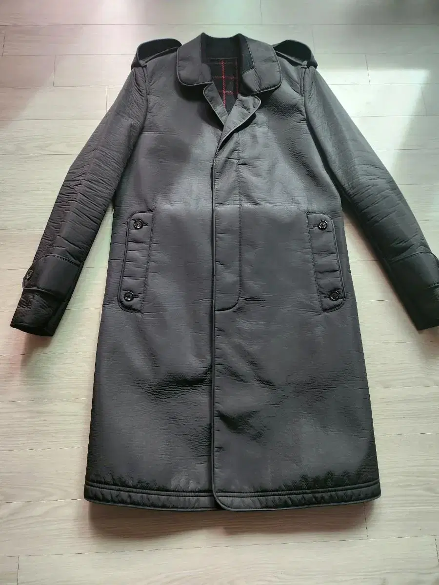 Burberry Frosted Raincoat-EU46