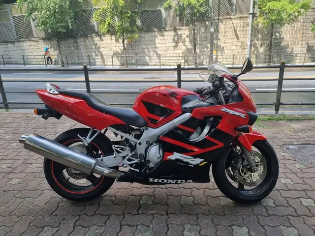 혼다 CBR 600F  관리 잘하고 타던것