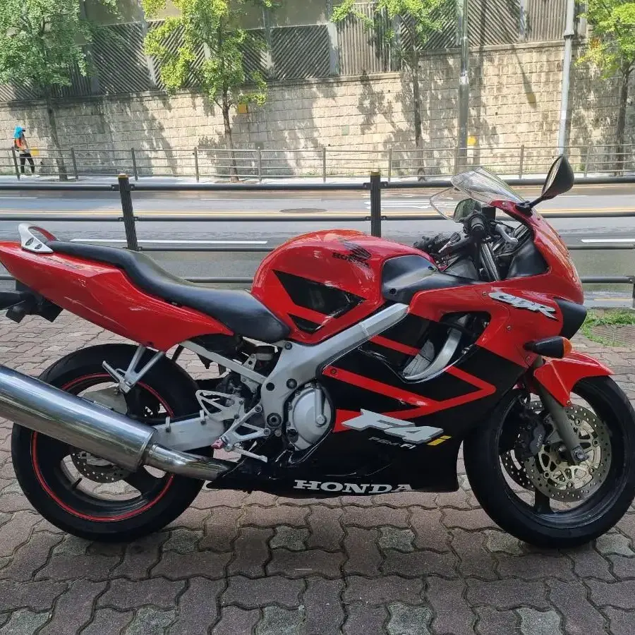 혼다 CBR 600F  관리 잘하고 타던것