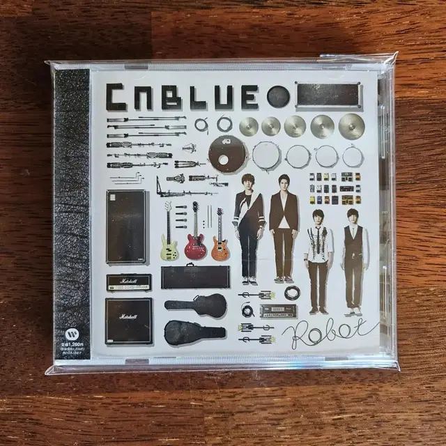 씨엔블루 CNBLUE Robot 일본 싱글 CD  중고