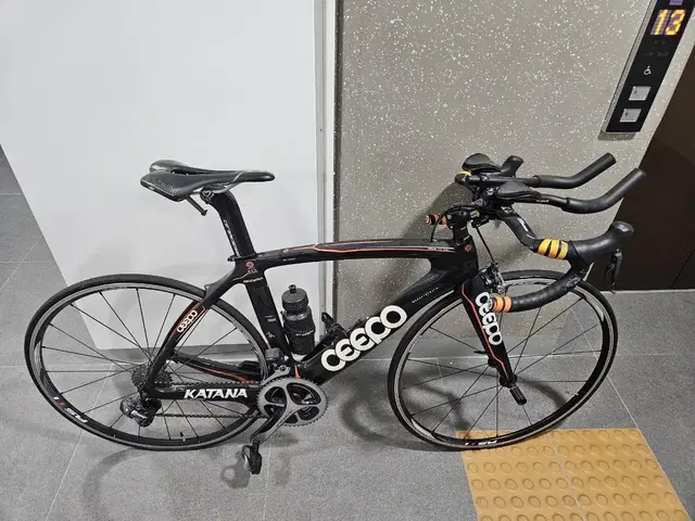 울테그라CEEPO KATANA팝니다 울테그라 di2 듀라크랭크 기본휠드림