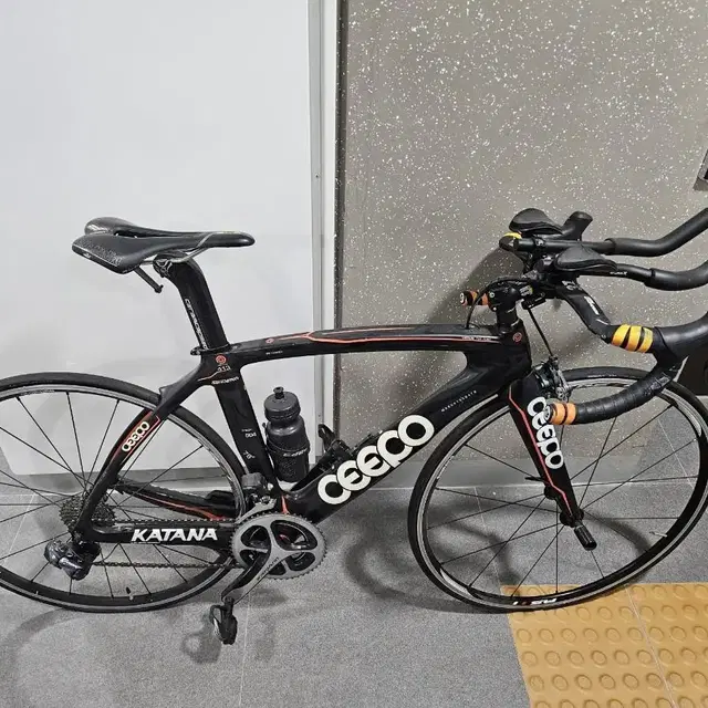 울테그라CEEPO KATANA팝니다 울테그라 di2 듀라크랭크 기본휠드림