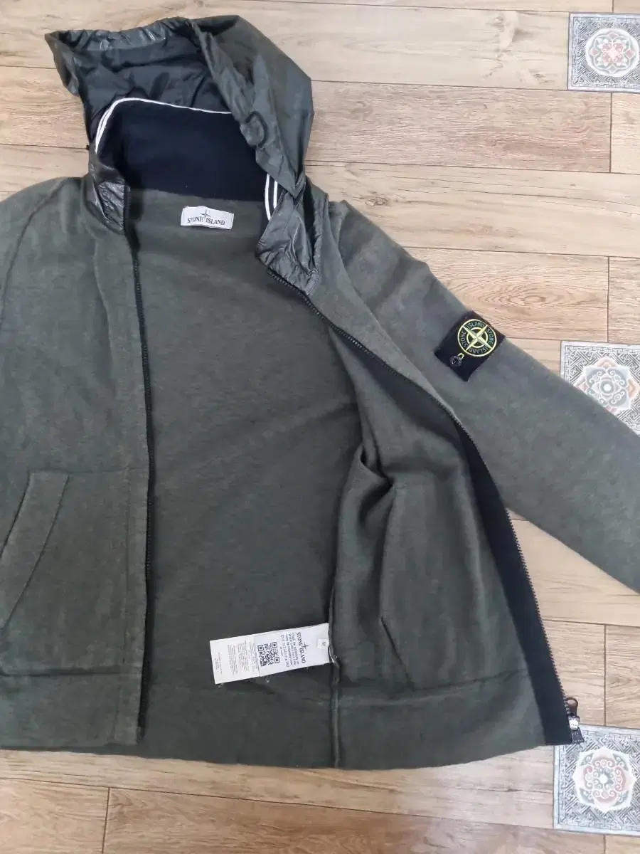 Genuine) Stone Island Hidden Hooded Jacket