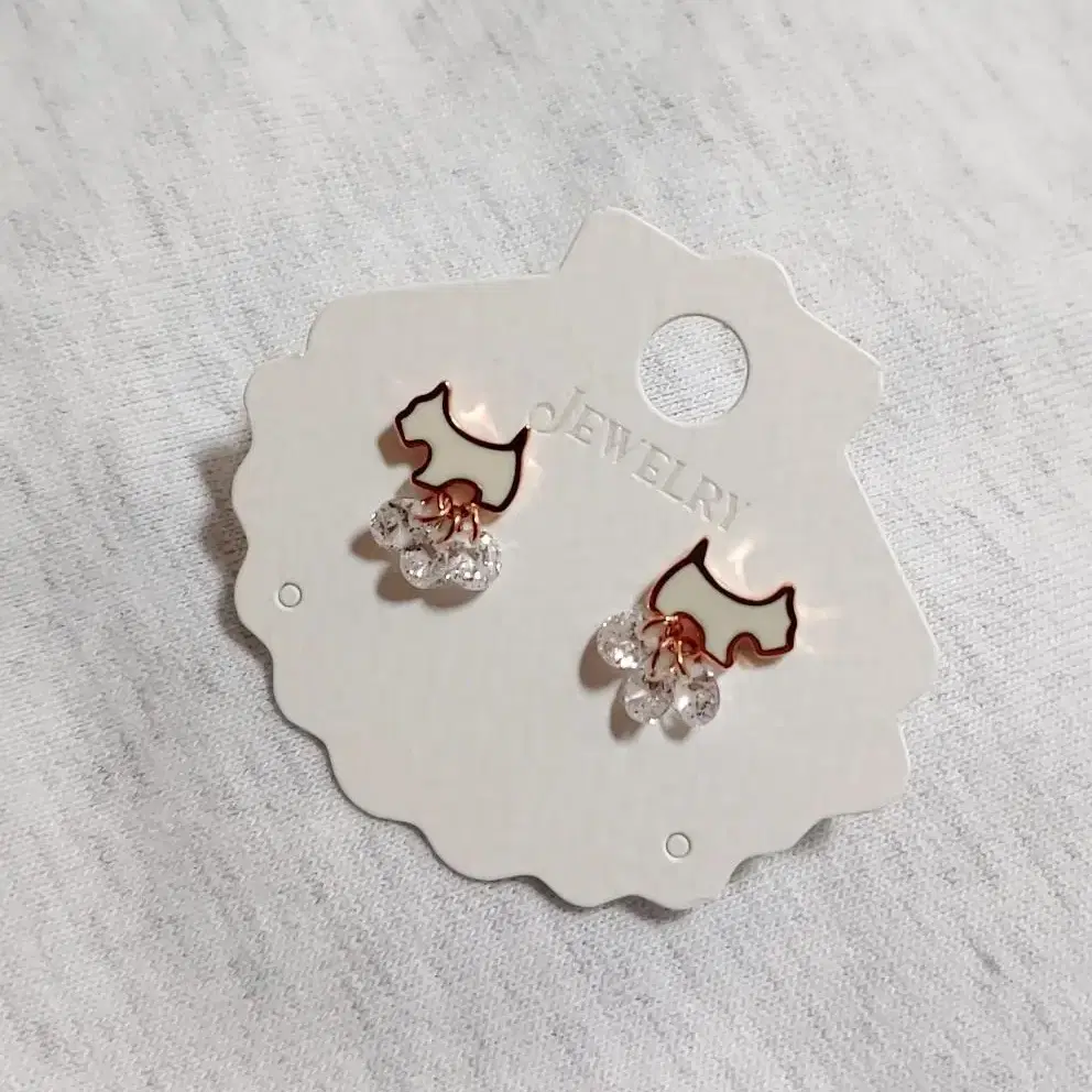 * 강아지 크리스탈 은침 귀걸이 1*1.3cm