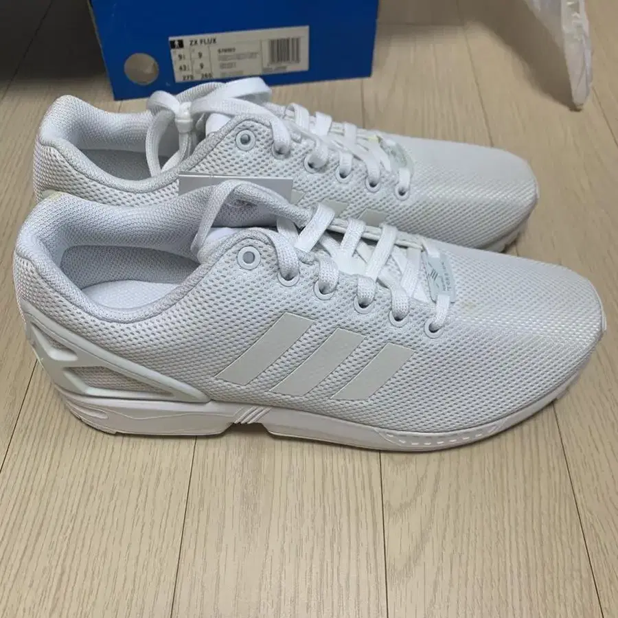 [275] 아디다스 ZX FLUX 화이트 운동화