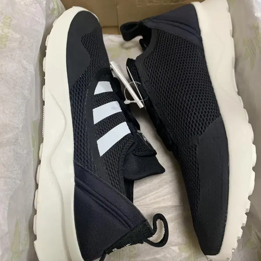 [280] 아디다스 ZX FLUX ADV VIRTUE 플럭스 버츄 블랙