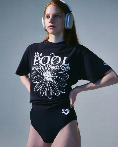 마르디 TSHIRT FLOWERMARDI THE POOL_NAVY WHI