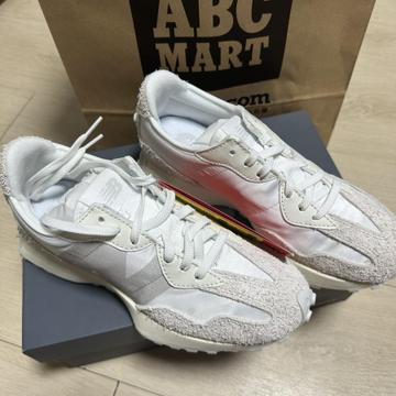 NEW  BALANCE LACE UP SNEAKER 24.5cm