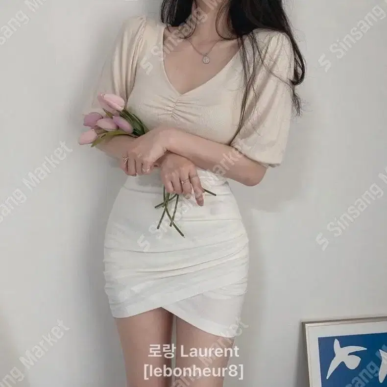 랩스커트 튤립 치마 데일리 미니스커트 숏치마 데이트룩 화이트 블랙 소라