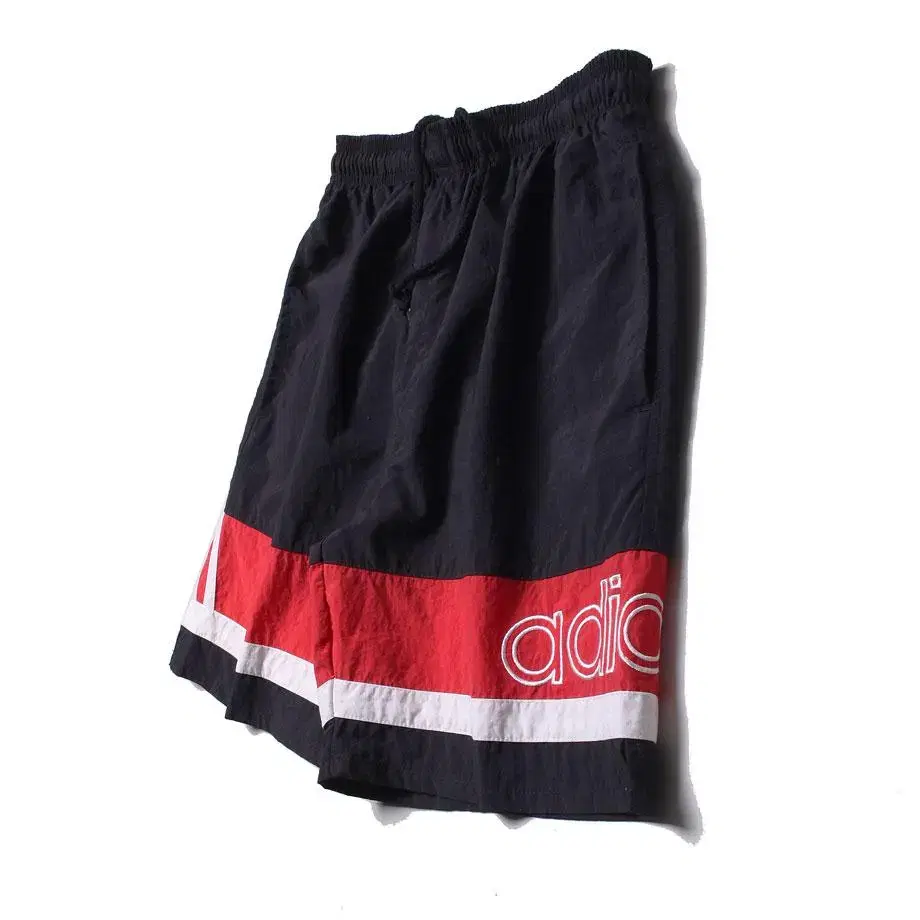 29-30 adidas Woven Shorts Regular Fit 428