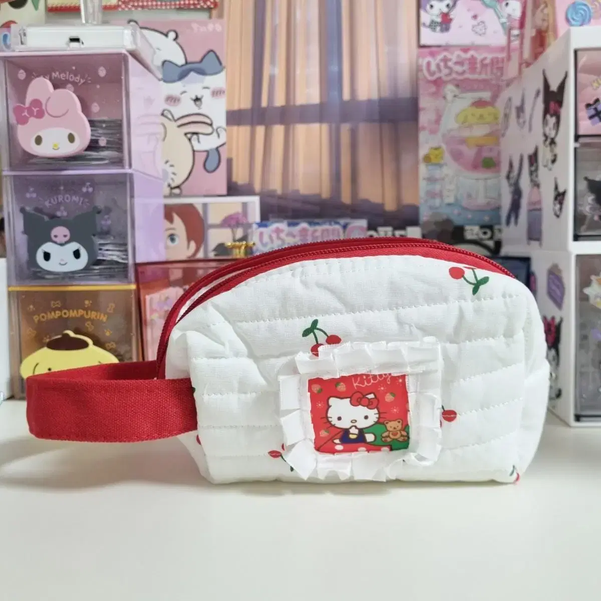 Hello Kitty pouch