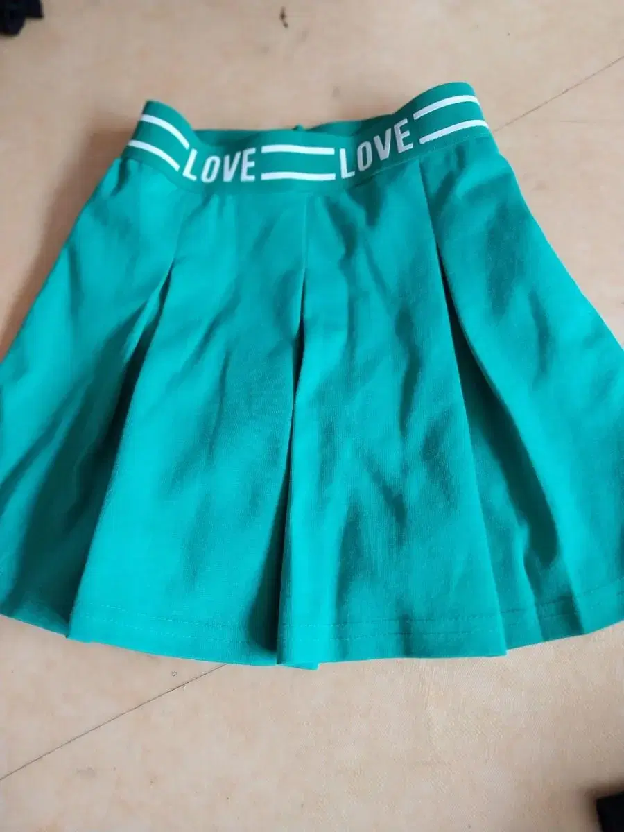 Children's pants with a skirt