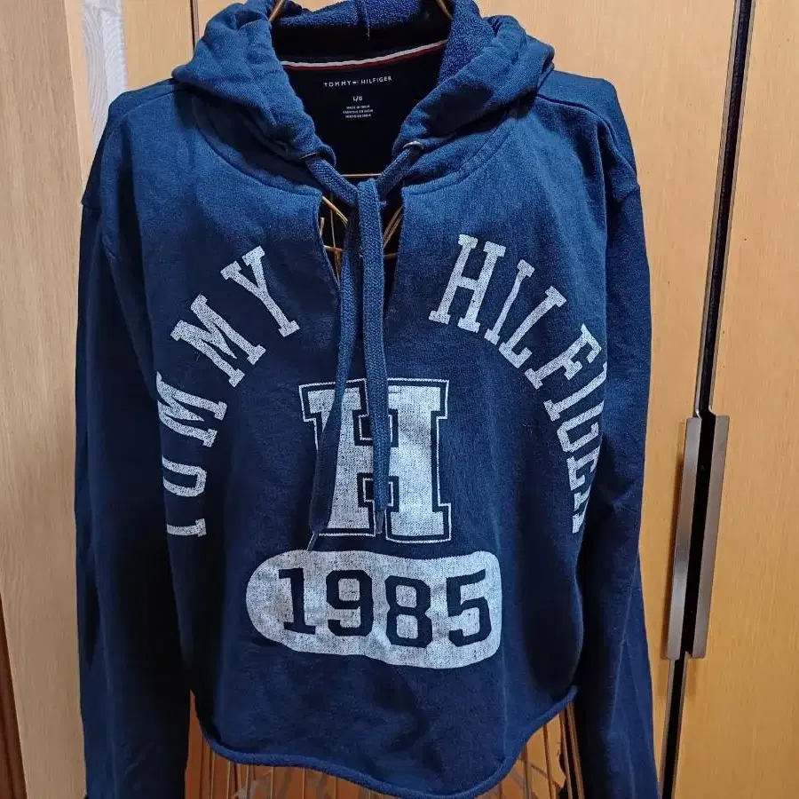 타미힐피거 크롭 후드티 TOMMY HILFIGER L/G size