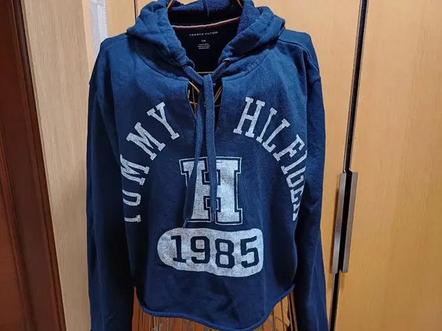 타미힐피거 크롭 후드티 TOMMY HILFIGER L/G size