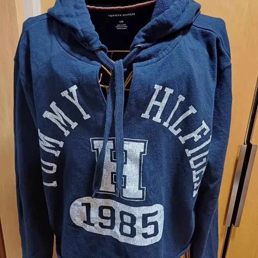 타미힐피거 크롭 후드티 TOMMY HILFIGER L/G size