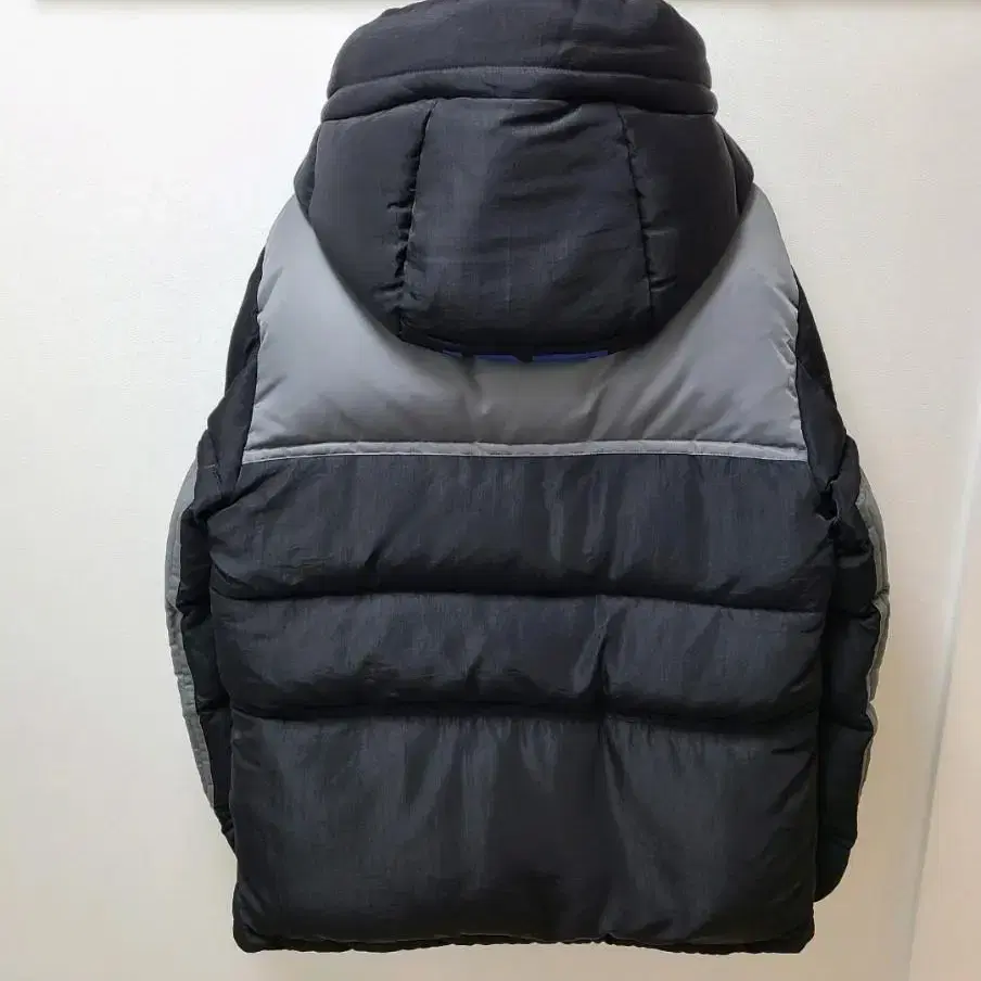 키톤 투톤 후드 파카 (Kiton Down hooded parka)