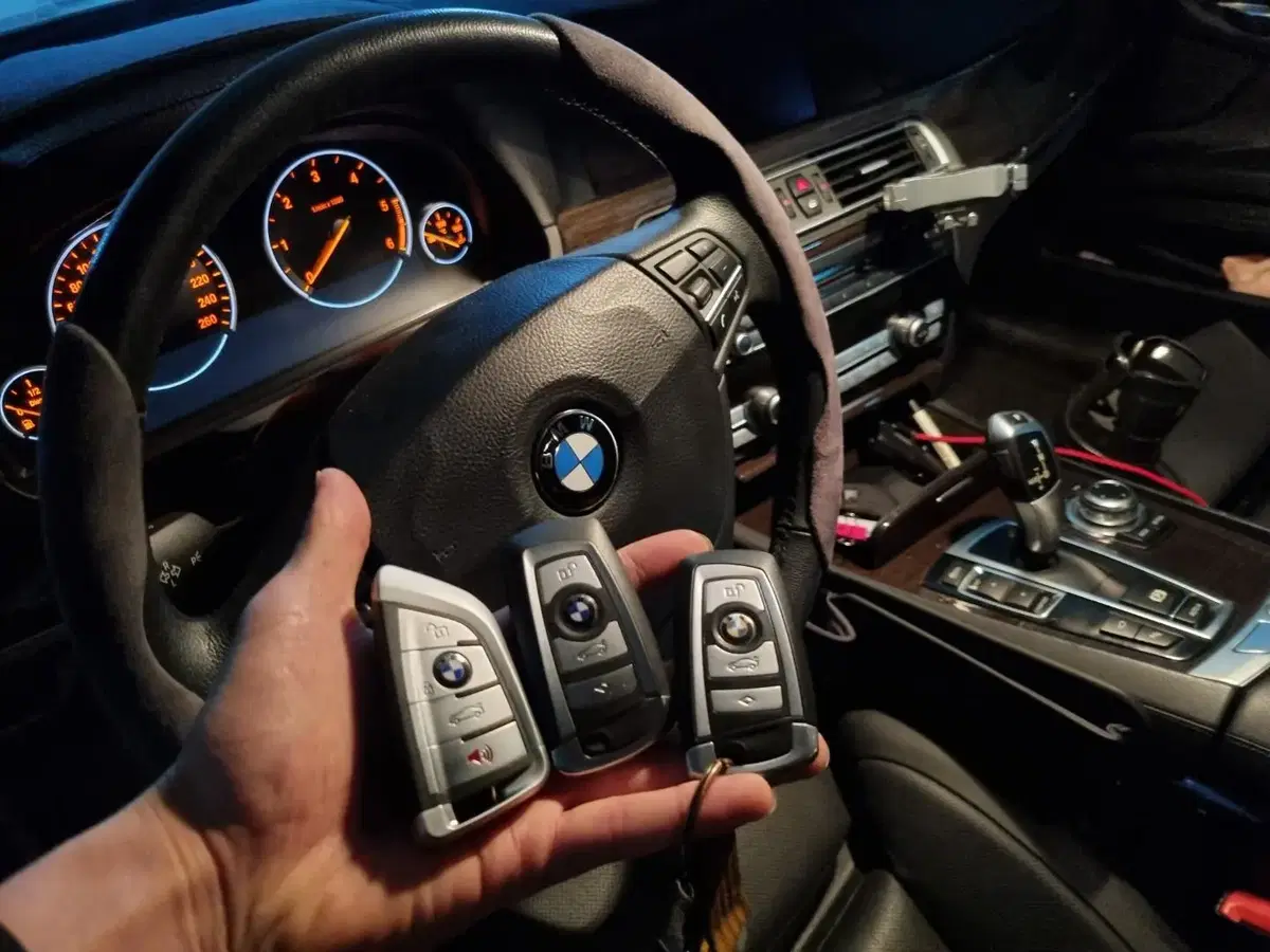 BMW 자동차키 보유 키 전체 분실에도 걱정없는 자동차키 복사키 제작